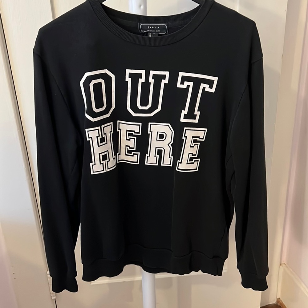 Black Comfy Crewneck Sweatshirt